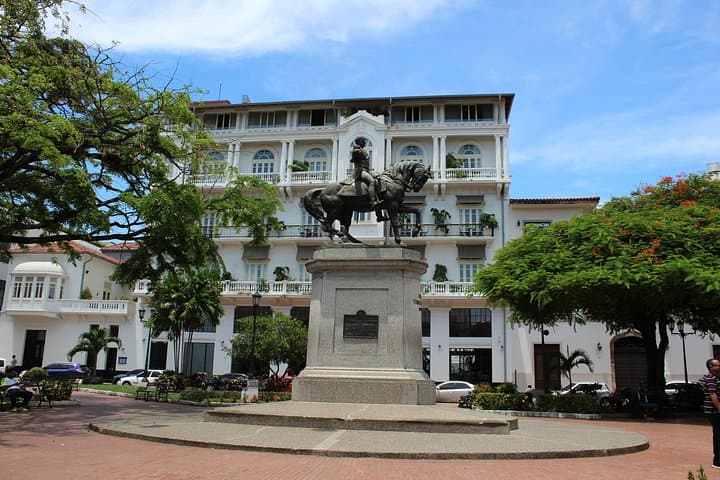 3-Day Panama City: Canal, Casco Viejo, Monkey Island & Embera Village Tour photo 3