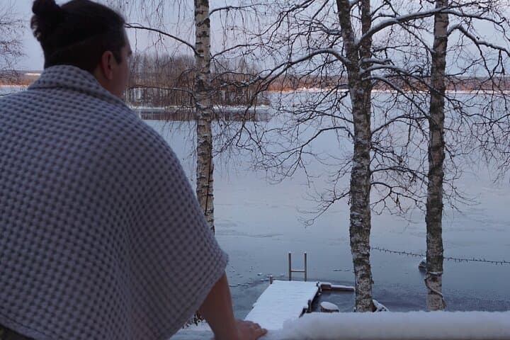 Traditional Finnish Sauna and Ice Swimming Near Rovaniemi — Arctic Heat-and-Cold Therapy photo 2