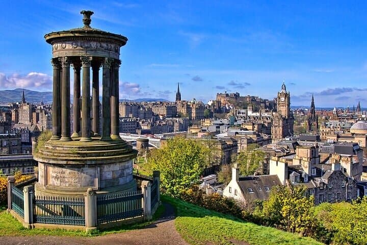 Kid-Friendly Edinburgh Royal Mile Walking Tour for Families photo 2