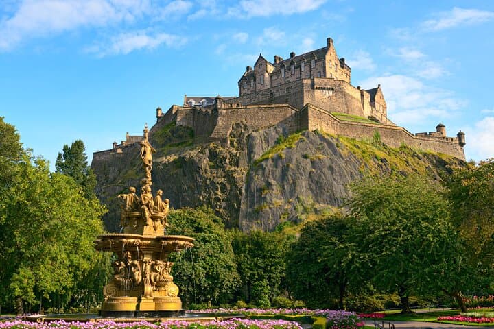 Kid-Friendly Edinburgh Royal Mile Walking Tour for Families photo 5