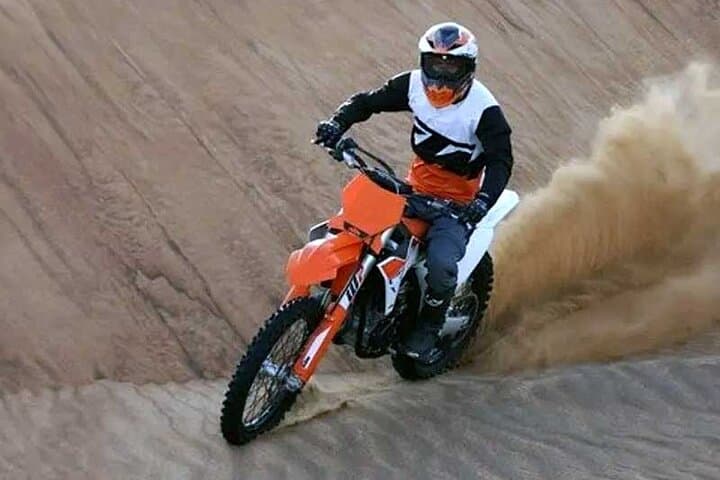 Dubai Dirt Bike Desert Rental Tour with Private Transfer