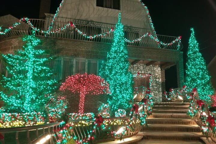 Dyker Heights Christmas Lights Tour and DUMBO Evening Stroll photo 5
