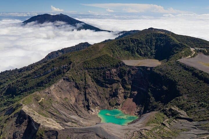 Irazú Volcano and San José Day Tour — Crater Walk, Basilica & National Theater photo 3