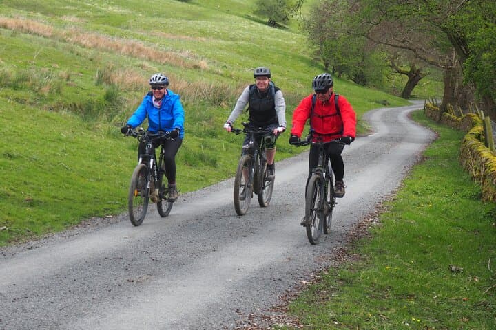 Peak District eBike Tour: 6-Hour Small-Group Ride from Chatsworth to Stanton Moor photo 6