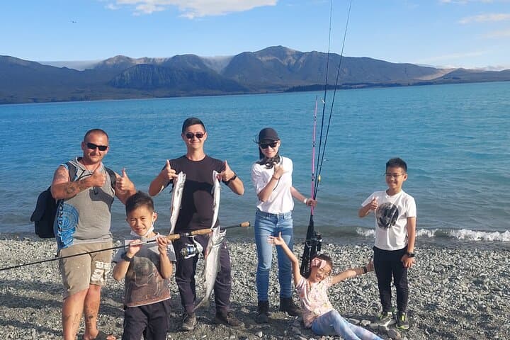 Lake Tekapo 2-Hour Guided Trout and Salmon Fishing Experience