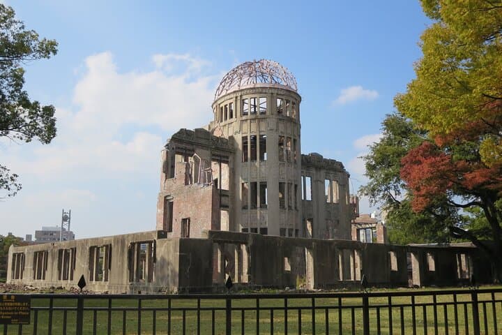 Hiroshima Luxurious Private Tour — Miyajima & Peace Park in One Day