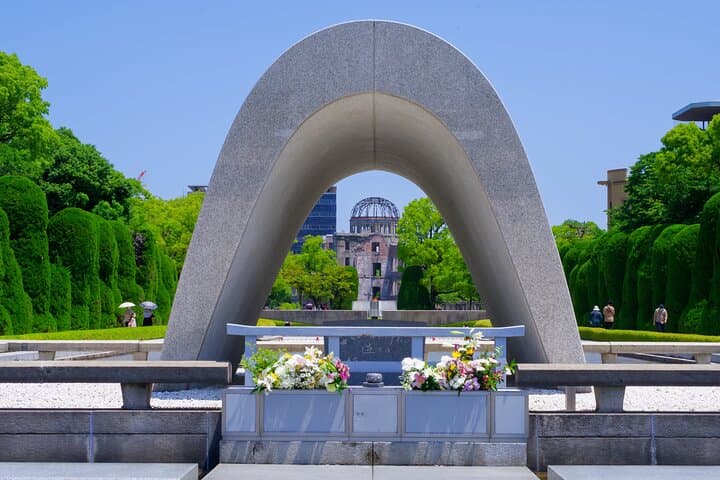 Hiroshima Luxurious Private Tour — Miyajima & Peace Park in One Day photo 2