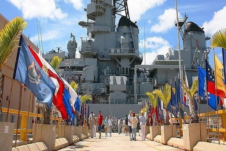Pearl Harbor Battleship Tour from Waikiki: USS Arizona & Missouri Experience photo 3