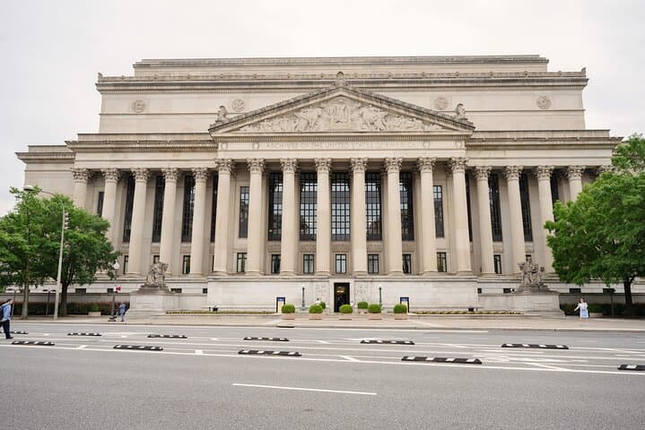 Skip-the-Line National Archives and US Capitol Tour — Insider Guide to DC’s Founding Documents and Capitol photo 2