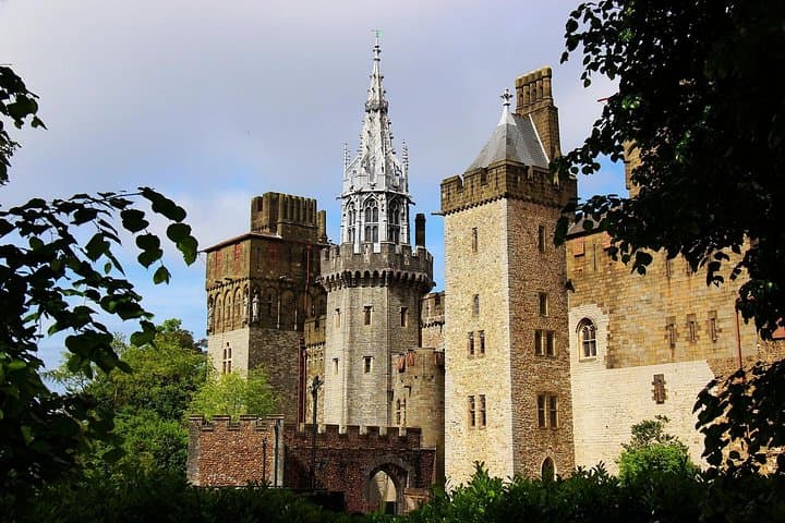 Discover Cardiff: 2-Hour Private Walking Tour of Castle, Park & Bay photo 4