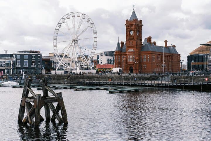 Cardiff 3-Hour Orientation: Castle, Park, Museum & Queen Street