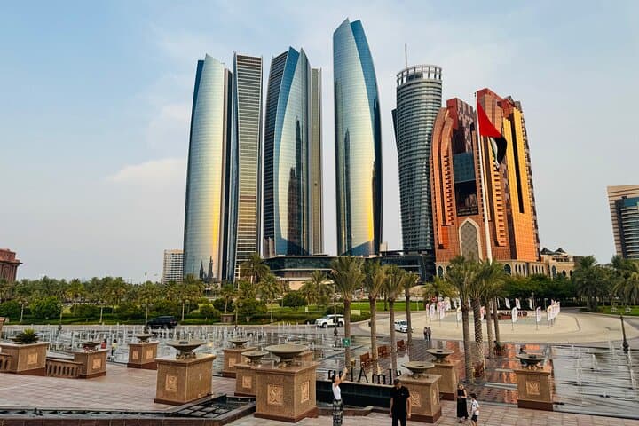 Maximize a 6-Hour Abu Dhabi Layover: Grand Mosque, Heritage Village & Corniche Highlights