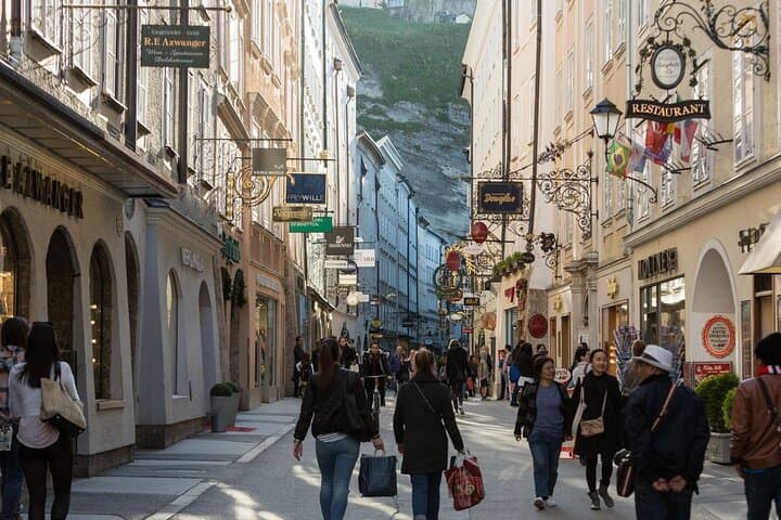 Private 2-Day Prague to Salzburg Tour via Cesky Krumlov — Private Car & Guide photo 5