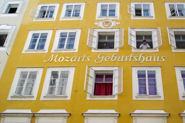 Private 2-Day Prague to Salzburg Tour via Cesky Krumlov — Private Car & Guide photo 6