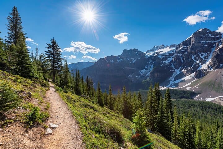 Private Banff & Yoho Parks Tour — Moraine Lake, Lake Louise & Emerald Lake Day Trip