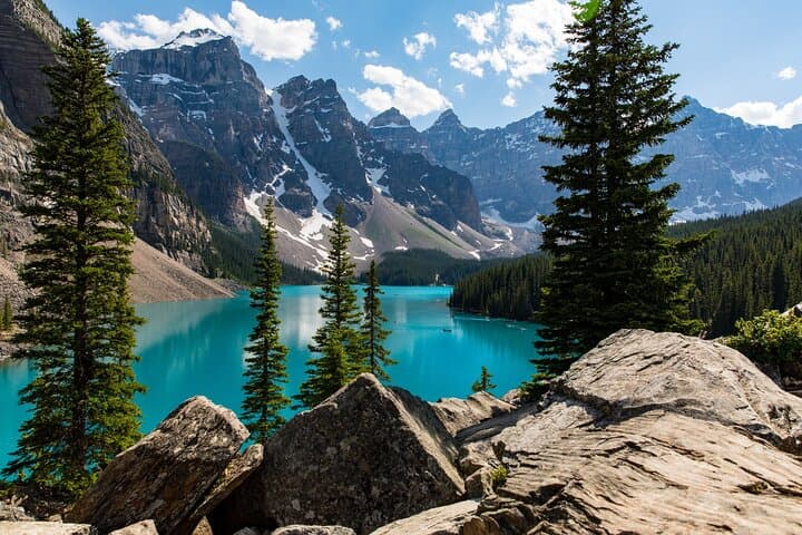 Private Banff & Yoho Parks Tour — Moraine Lake, Lake Louise & Emerald Lake Day Trip photo 2