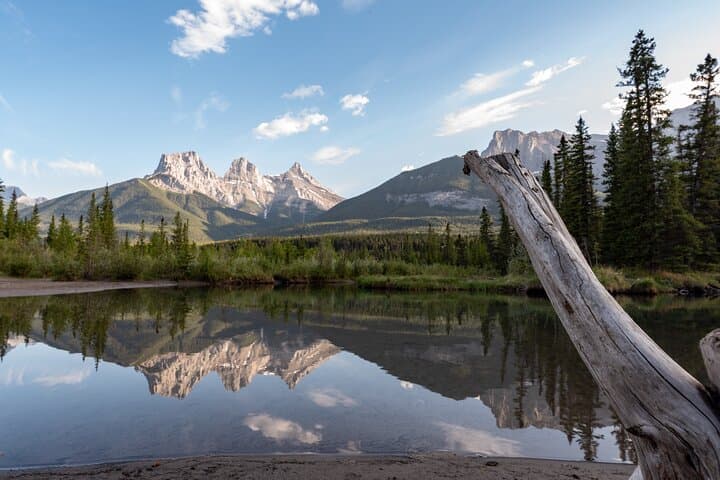 Private Banff & Yoho Parks Tour — Moraine Lake, Lake Louise & Emerald Lake Day Trip photo 5