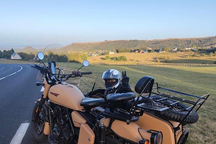 Vintage Sidecar Ride Through Auvergne Volcanoes and Lakes photo 4