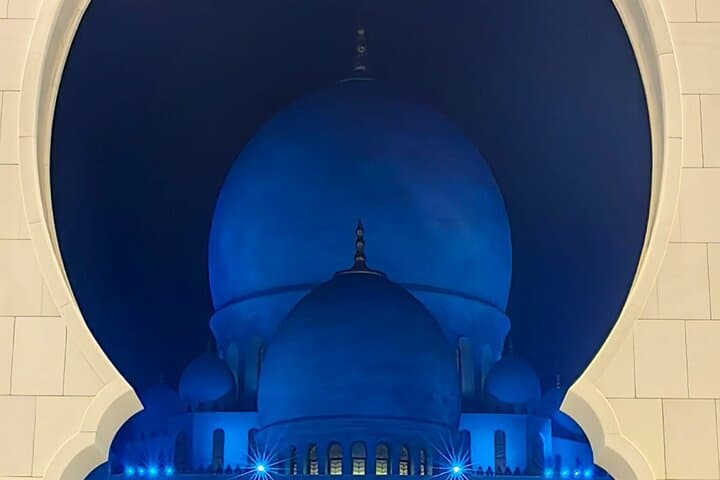 Friday Prayer at Sheikh Zayed Grand Mosque: Guided Spiritual Visit from Dubai photo 4