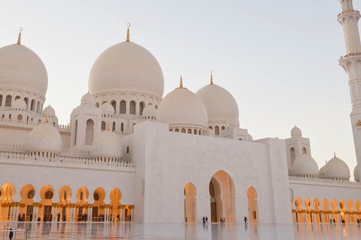 Friday Prayer at Sheikh Zayed Grand Mosque: Guided Spiritual Visit from Dubai photo 3