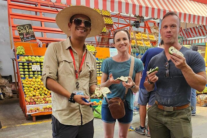 Lima Street Food & Peruvian Food History: Private Market Tour in Surquillo and Barranco