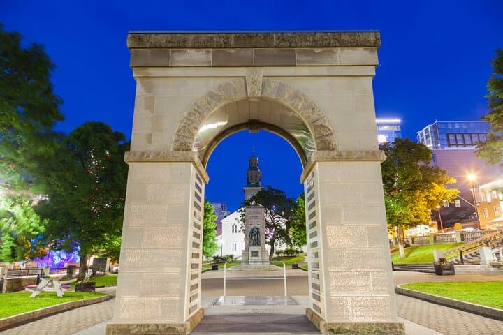 Half-Day Private Halifax Tour: Citadel, Gardens & Peggy's Cove Coastal Sights