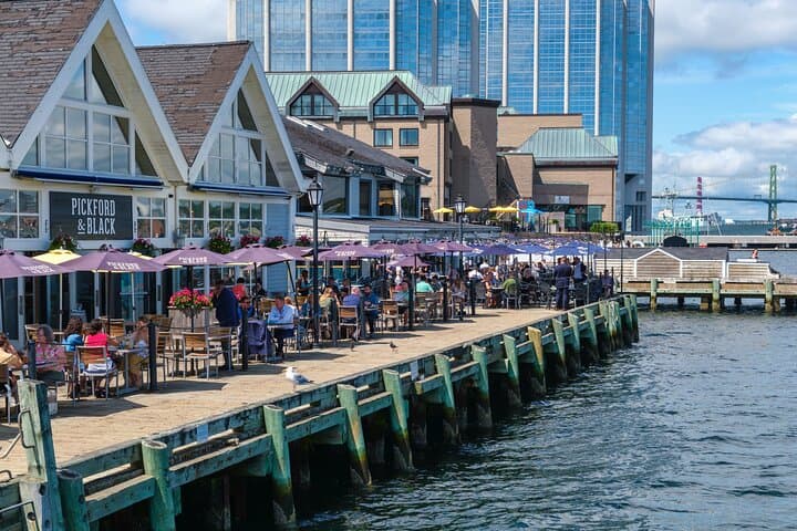 Half-Day Private Halifax Tour: Citadel, Gardens & Peggy's Cove Coastal Sights photo 4