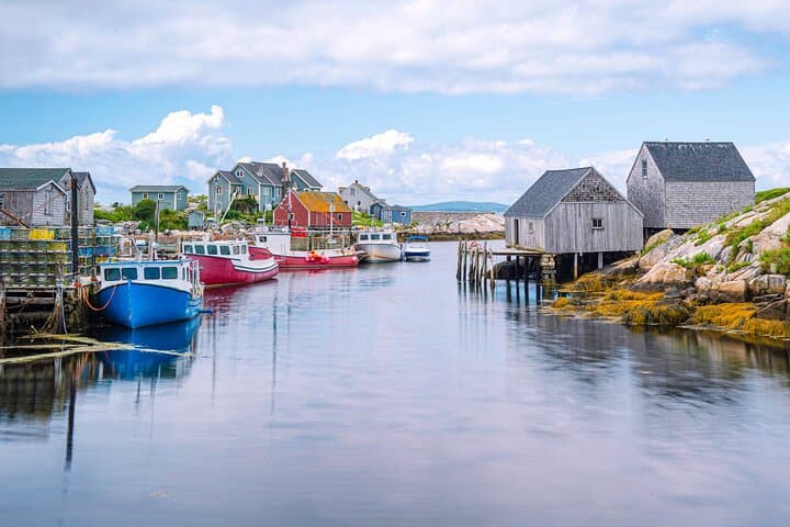 Half-Day Private Halifax Tour: Citadel, Gardens & Peggy's Cove Coastal Sights photo 5