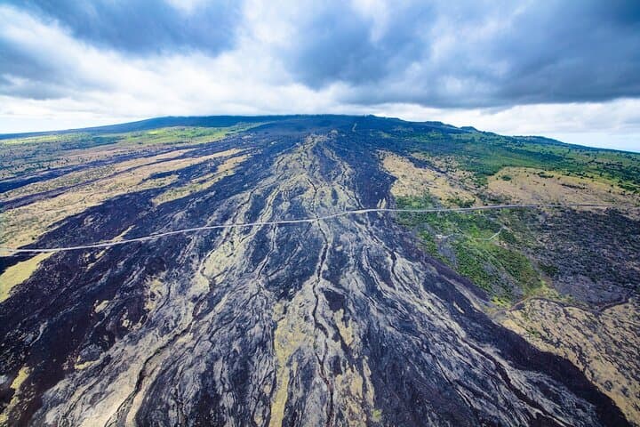 Soar Above Kona Coast and Hualalai Volcano: A 60-Minute Helicopter Adventure photo 4