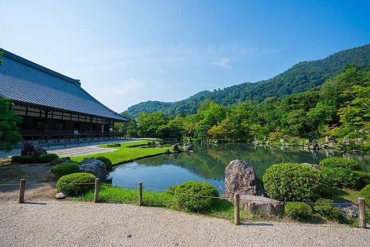 Arashiyama Fall Foliage Walking Tour: Private Autumn Walk Through Bamboo, Temples & Gardens photo 3