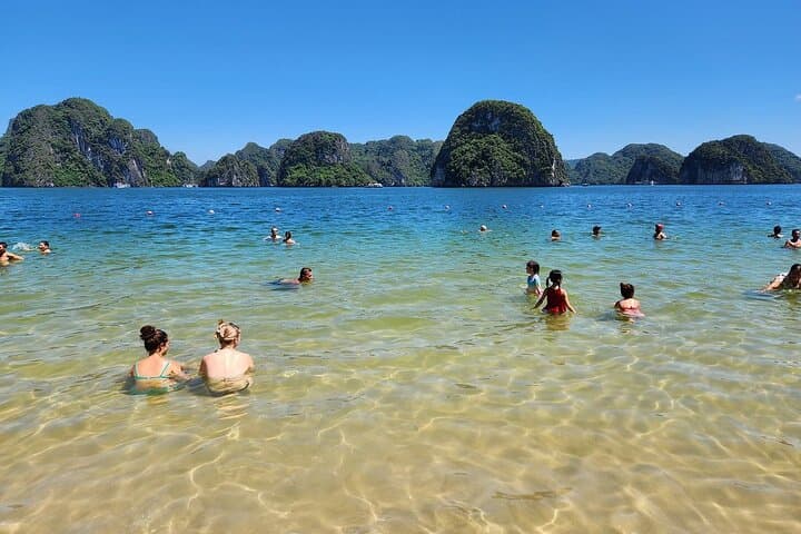 One-Day Ha Long Bay Cruise: Kayak Sung Sot Cave & Titov Island photo 2