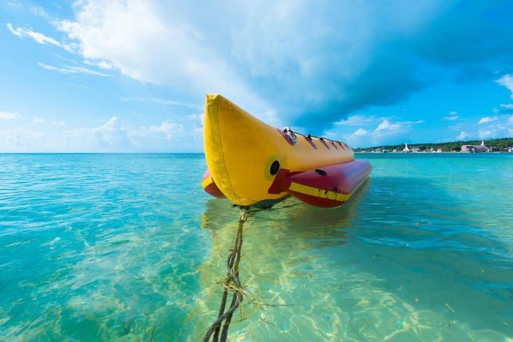 Pattaya Beach Banana Boat Splash: Fast, Safe Coastal Rides for Families photo 3