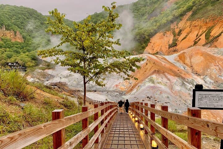 Private Day Trip from Sapporo to Lake Toya, Mount Usu & Noboribetsu Hell Valley photo 6