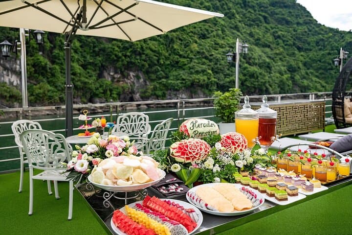 Halong Bay Day Cruise from Hanoi: Sung Sot Cave, Titov Island & Kayaking photo 3