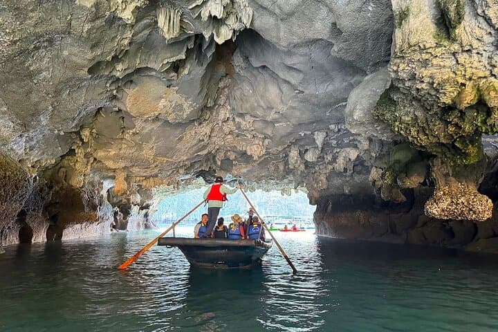 Luxury Halong Bay Day Cruise: Sung Sot Cave, Ti Top Hike, Kayaking & Sunset Party photo 5