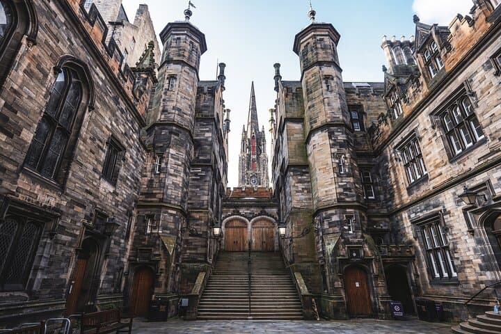 Self-Guided Edinburgh Walking Tour — Royal Mile, Castle & Arthur's Seat (Audio Guide) photo 2