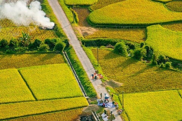 Mai Chau Day Trip from Hanoi: Bike Rice Fields, Thung Khe Pass & Mo Luong Cave photo 3