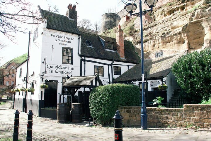 Nottingham's Hidden Gems: 2-Hour Private Walking Tour