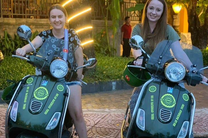 Hoi An Vespa Food Tour: Night Street-Food Adventure by Scooter