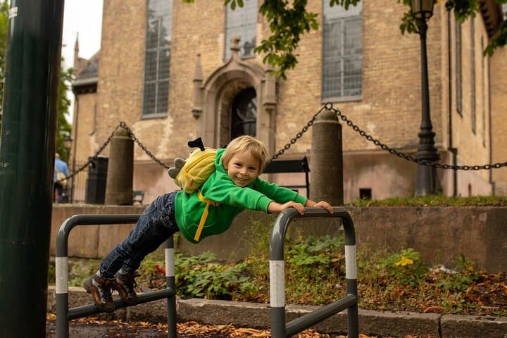 Family-Friendly Oslo Private Guided Walking Tour for Kids photo 3