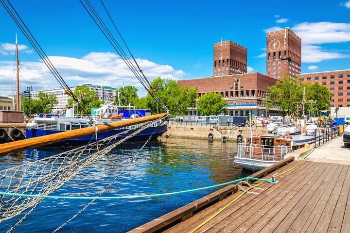Family-Friendly Oslo Private Guided Walking Tour for Kids