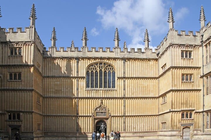 Stepping Through Oxford: 45-Minute Express Walking Tour of University Highlights photo 5
