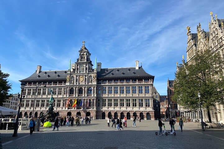 Antwerp Escape: Puzzle City Walk from Het Steen to Cathedral