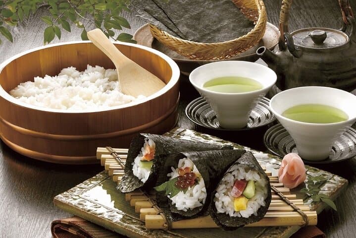 Hands-On Sushi in a 120-Year Kyoto Machiya: Make Hand-Rolled Sushi with the Okami