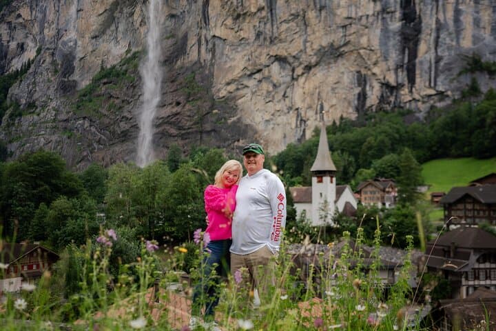 Lauterbrunnen Valley Walking Photoshoot: Waterfalls, Chalets & Meadows photo 3