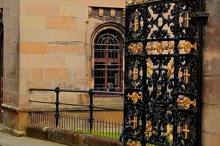 Glasgow Ghost Walk: Self-Guided Ghouls and Gruesome Tales Tour photo 4