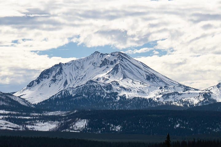 Drive the Lassen Volcanic Loop: Self-Guided Audio Tour to Lassen Peak, Hot Springs & Lakes photo 4