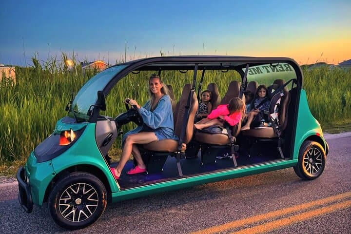 Gem Open Air EV Rental: Explore Newport by Electric LSV