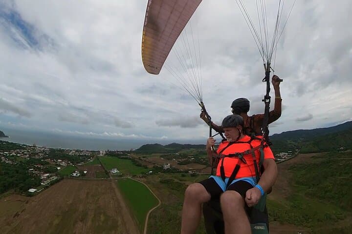Short Introductory Paragliding Flight in Manuel Antonio, Costa Rica photo 2
