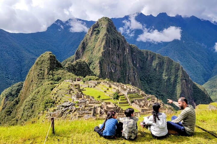 2-Day Sacred Valley and Machu Picchu by Train from Cusco photo 3